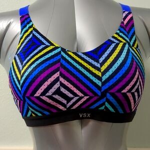 Victoria secret sports bra. Size S. Good condition.